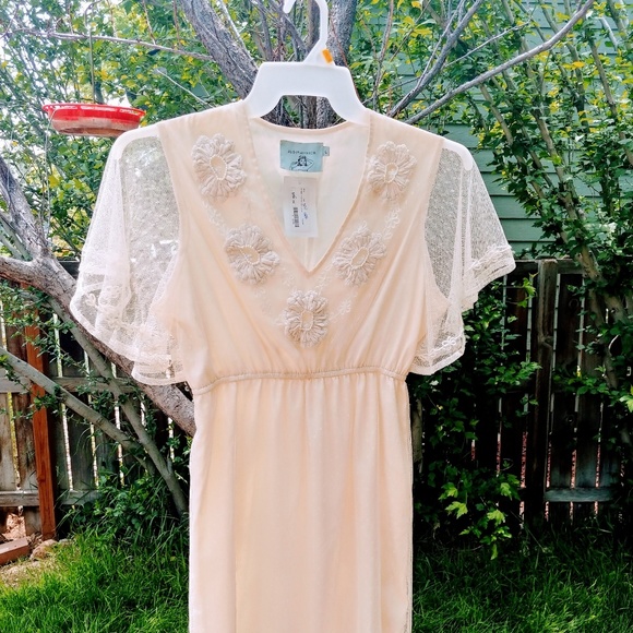 Cream Lace Boho Bridal Type Dress - Picture 1 of 7